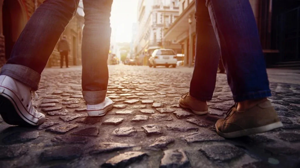 Jalan Kaki: Menyelami Keindahan dan Manfaat Kesehatan dalam Gaya Hidup Traveling